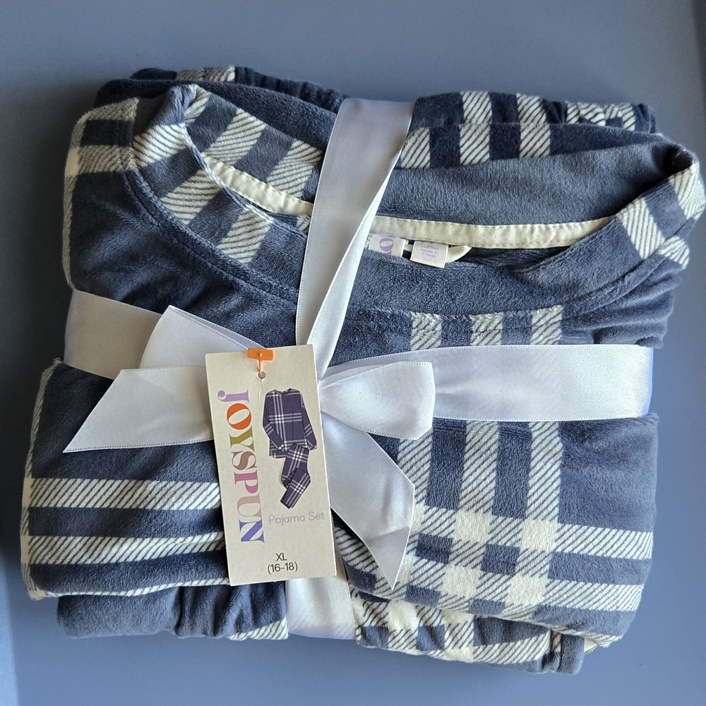 Joyspun Women's Plaid Pajama Set - Navy and White